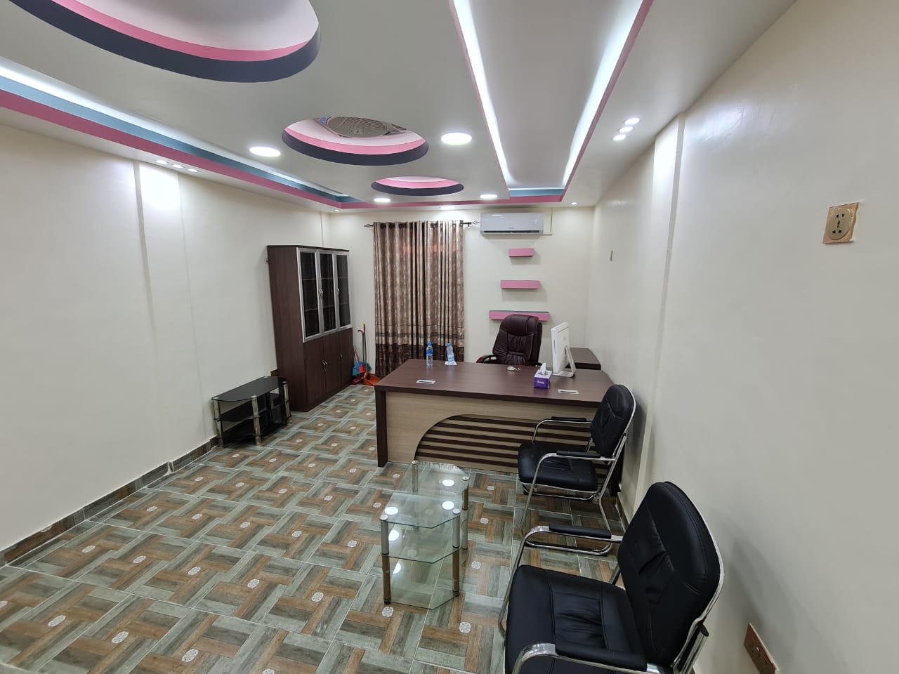 Ilong Company Limited office